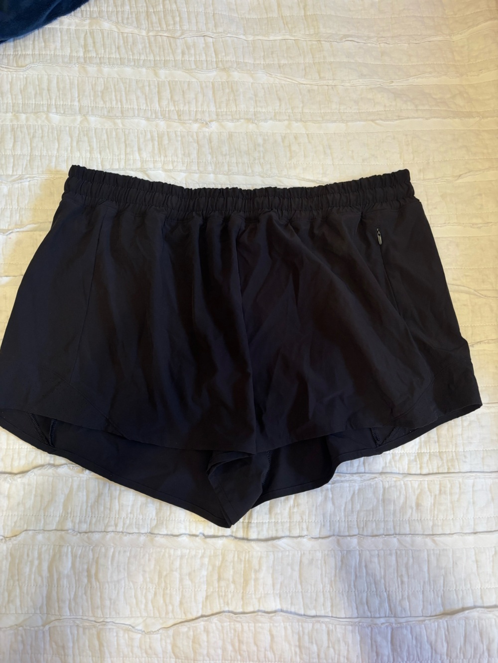 Carrie Underwood Calia Women’s Black Layered Step up Shorts